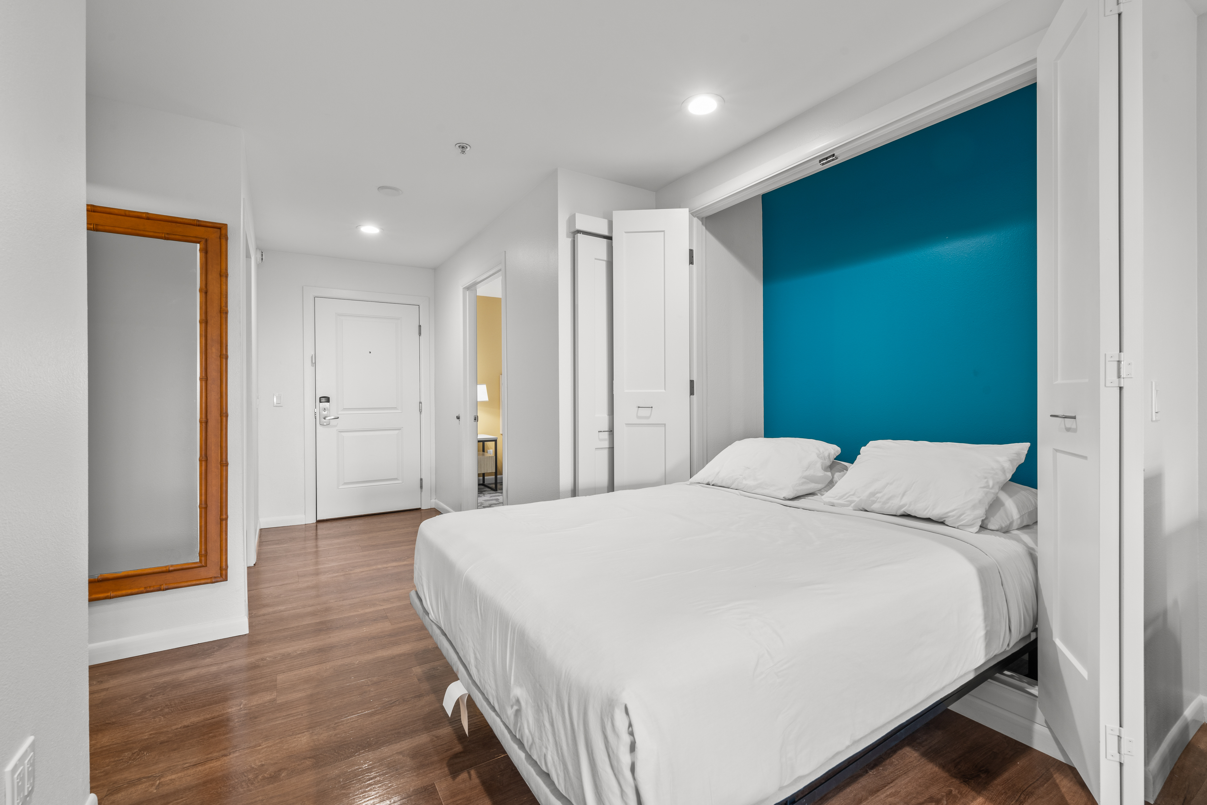 Renovated 3BR Condo, just ¼ mile to Kam I beach — 4