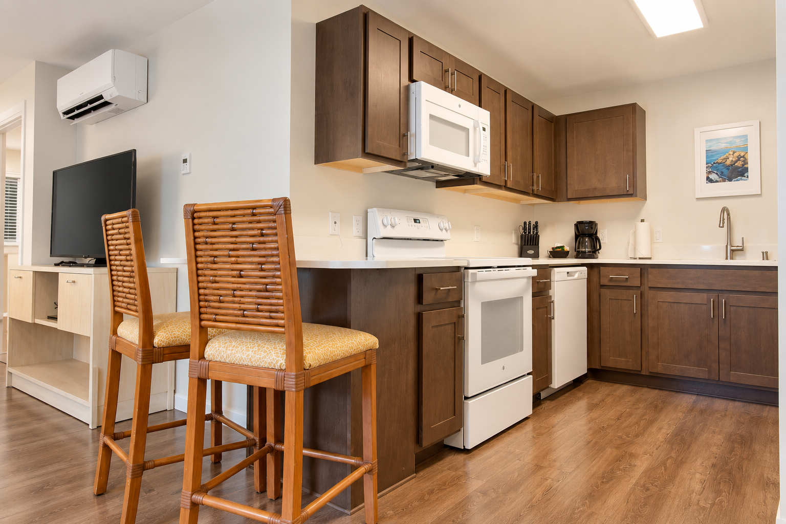 2 x 2BR Condos near Kam 1 Beach, Pool, Hot Tub, BBQ — 5