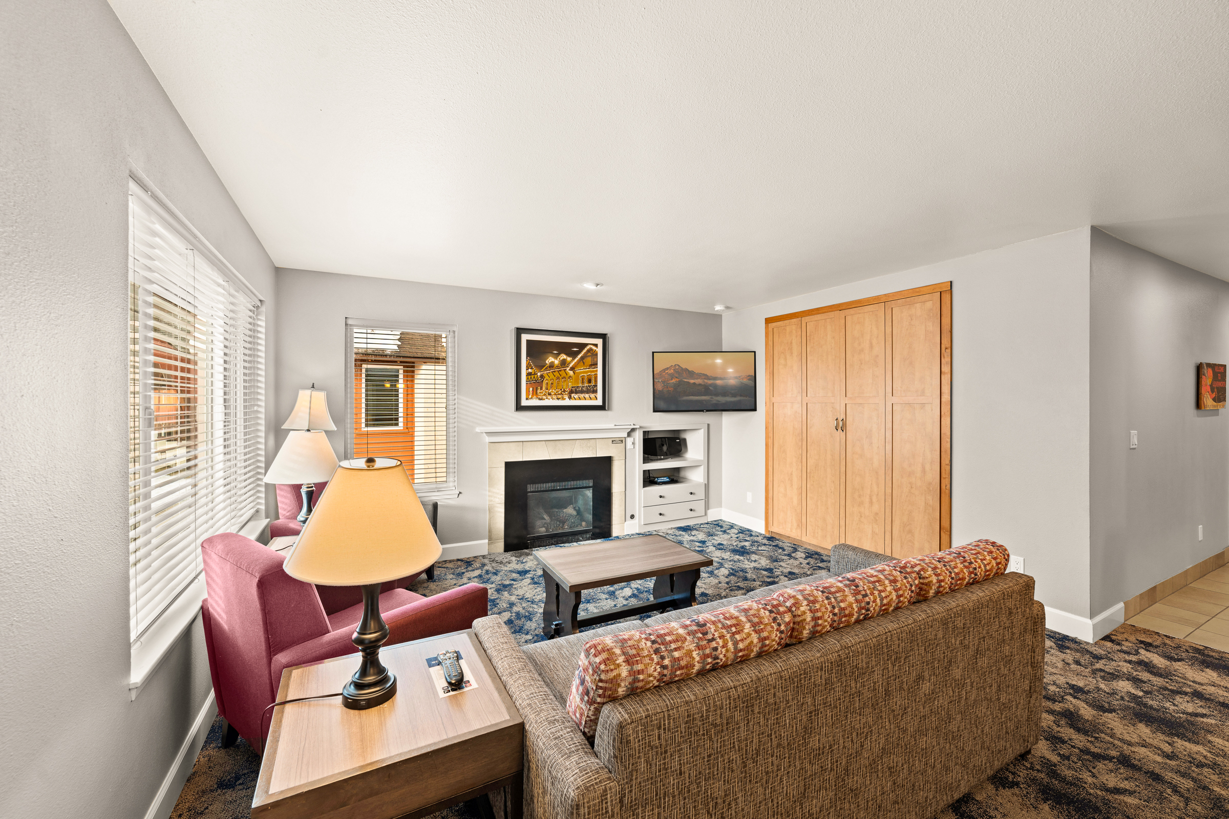 Two 2BR Condos 1 Mi to Leavenworth, Resort Amenities, Hot Tub — 2