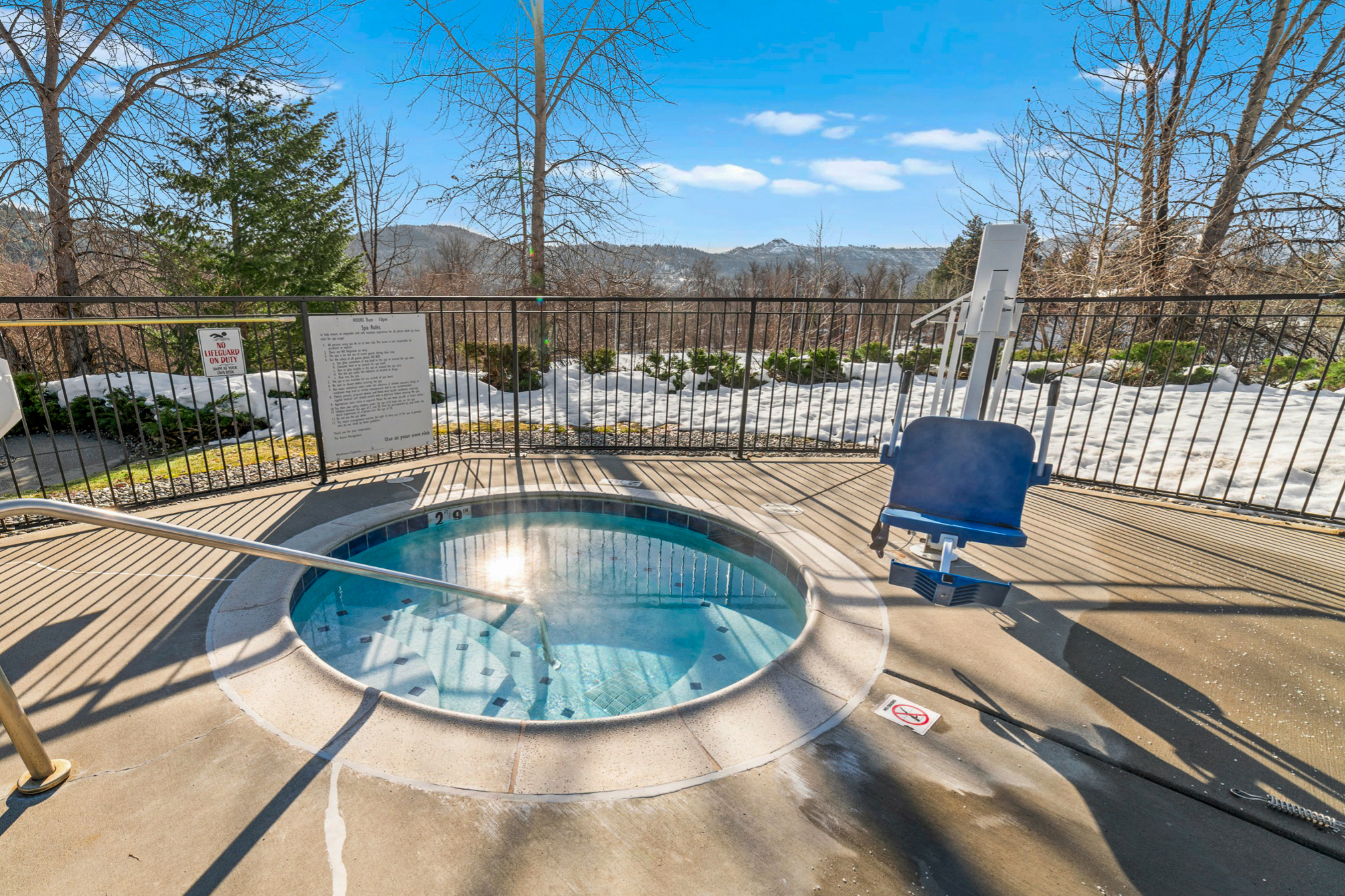 Village Festhaus 2BR Pools & Year-Round Hot Tubs — 2
