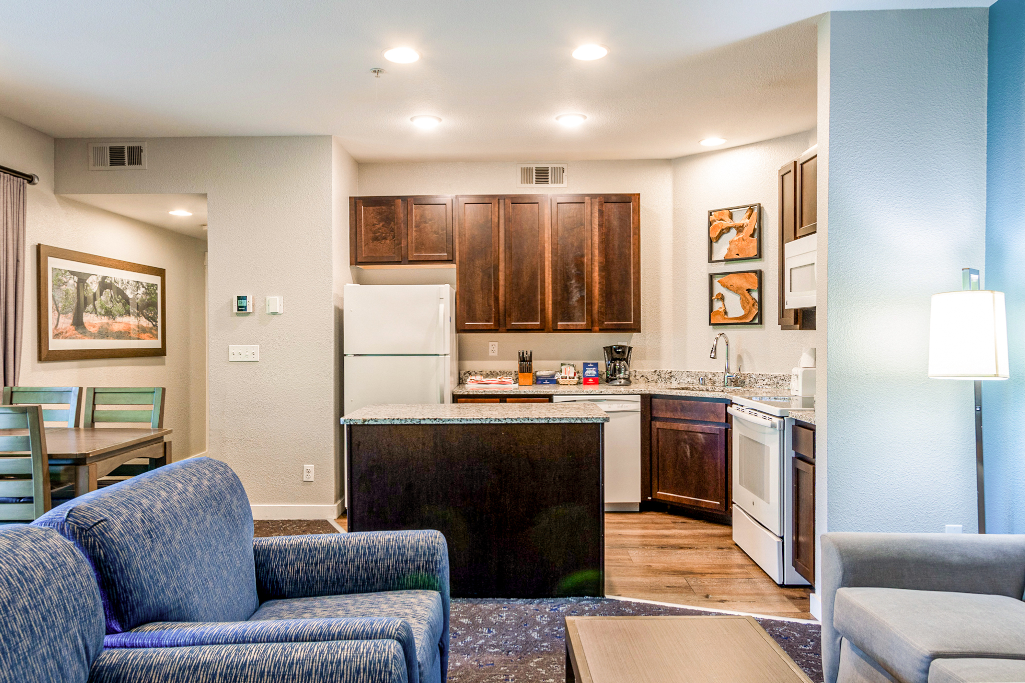 2-Bedroom Condo with Pool & BBQ | Professionally Managed — 3