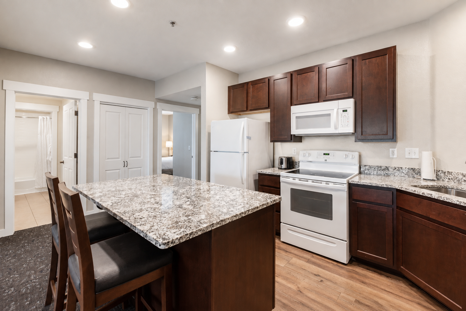 2x 3-Bedroom Condos with Pool & BBQ | Professionally Managed — 4