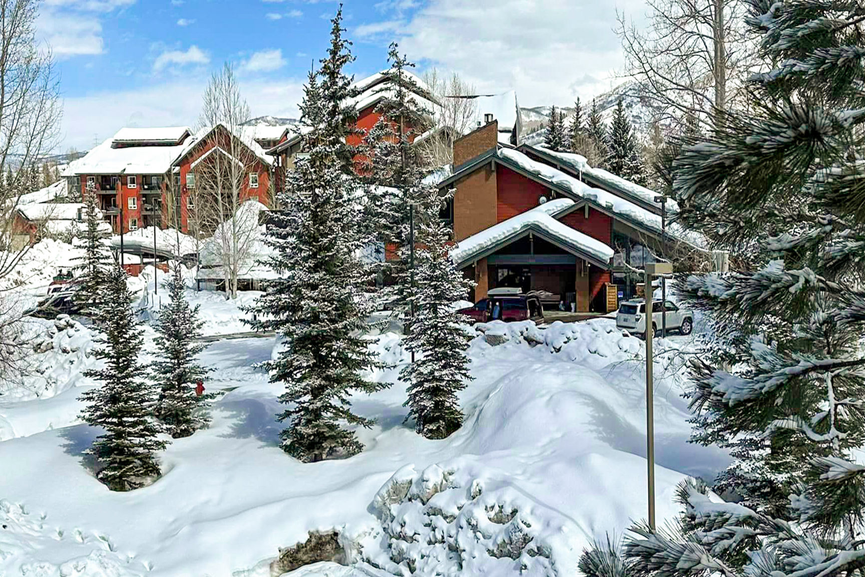 Creekside 2x2BR Indoor pool & hot tub — 4